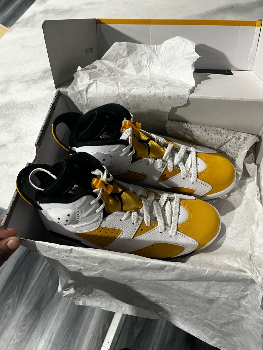 Jordan yellow Ohcre